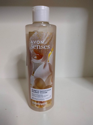 Simply Luxurious shower cream with peach, vanilla and orchid scent 250ml new