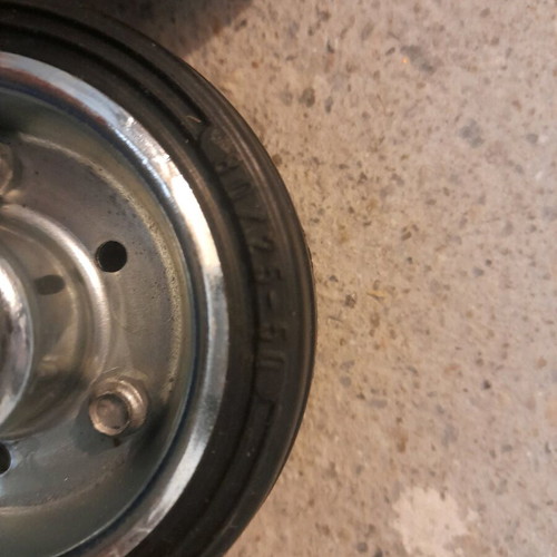 Τροχοί 80mm με μαύρο λάστιχο και μεταλλική ζάντα καινούργιοι