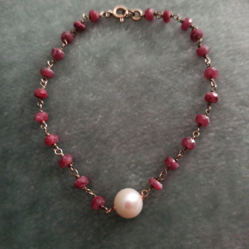 Silver gold-plated bracelet with rubies and pearl like new