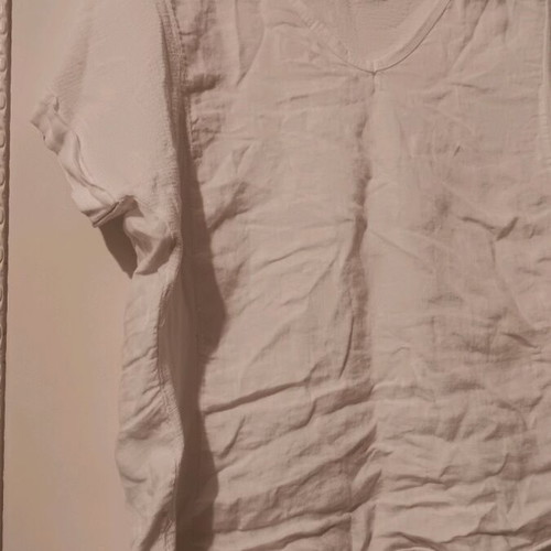 White summer blouse like new, size M