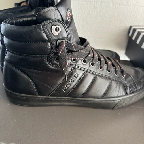 Moncler leather boots size 43 like new, black