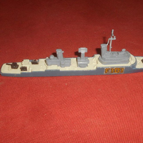 Matchbox Sea Kings Frigate K-301 Lesney 1976 F 101 military ship