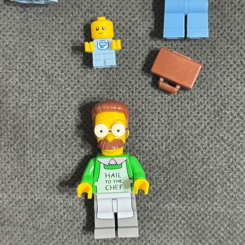 Lego Simpsons minifigures 71006 like new, house set with accessories