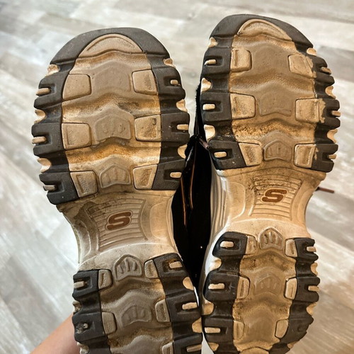 Skechers athletic shoes used, black with pink gold details, size 37