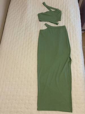 Shein green skirt and blouse set, like new
