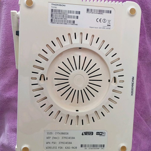 Thomson TG 872 router like new without cables