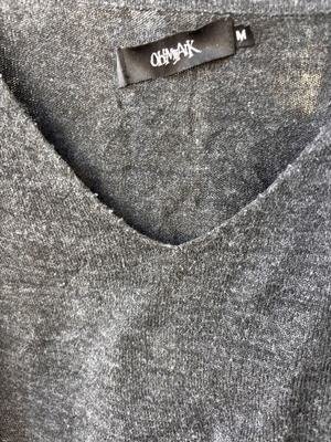 Men's wool sweater used, dark gray V-neck medium size winter