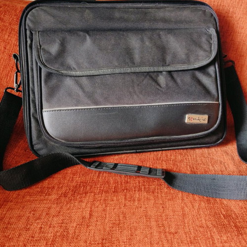 Laptop bag used, black, in very good condition