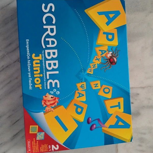Scrabble Junior board game like new, fun and entertaining