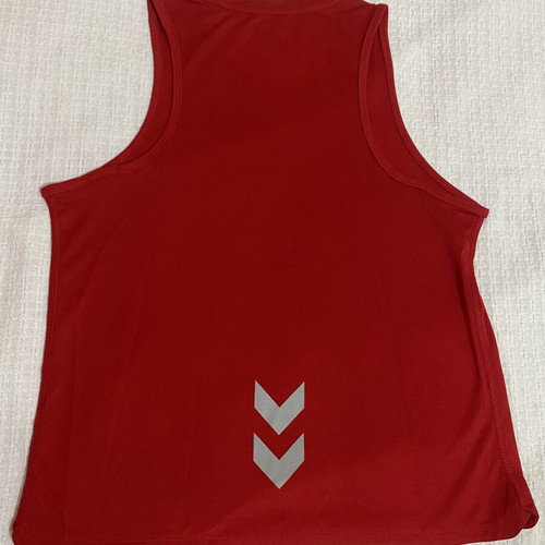 Hummel red athletic top like new, size S