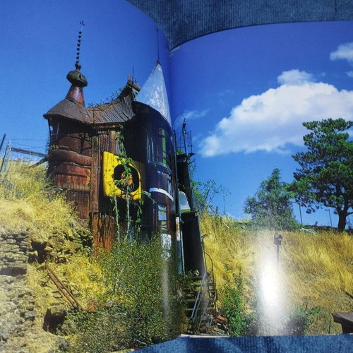 Eccentric Style book like new, English edition