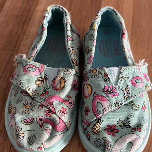 TOMS Kids Shoes Size 21 Like New with Flamingo Summer Design