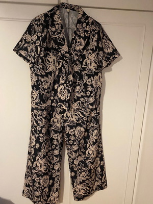 Shirt and pants set like new, size M/L