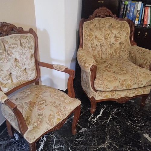 Vintage living room set like new with reupholstered seats
