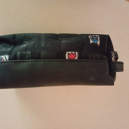 Toiletry bag like new, black, 15x6 cm