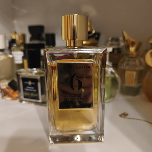 Rosendo Mateu No 6 Eau de Parfum