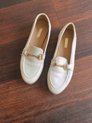Bellucci cream loafers size 37 used