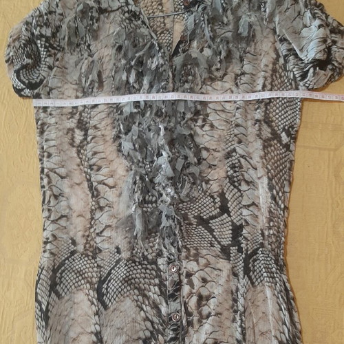 Rinascimento women's shirt animal print like new, multicolor