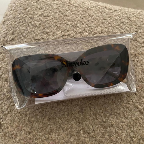 Shevoke sunglasses new with animal print and tortoise frame