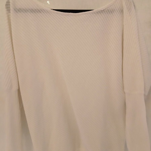White thin knitted blouse with batwing sleeves size S like new