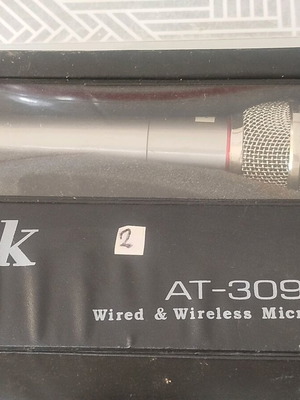 Microphone unused with 2.90 meter extension cable