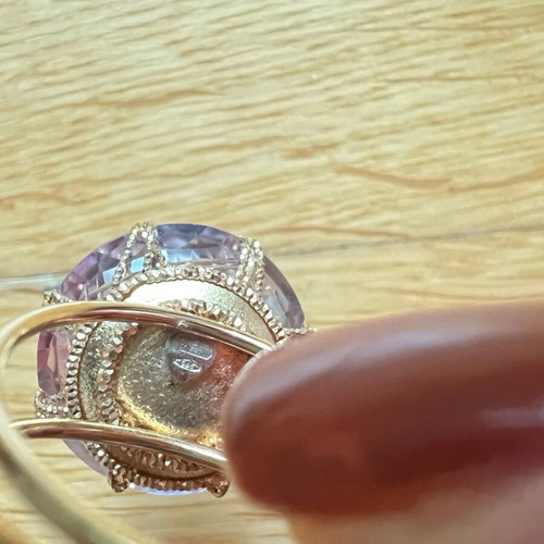 14K Gold Ring like new with pink quartz