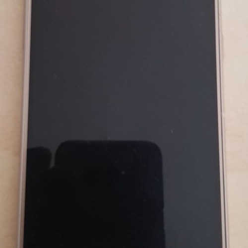 Samsung Galaxy J3 2016 used with broken screen without battery and charger