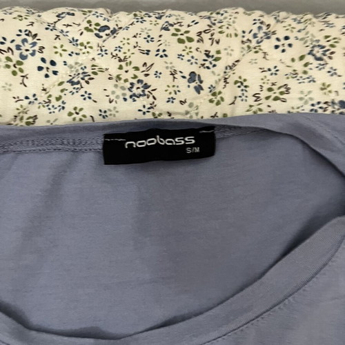 Noobas set like new, size medium large, black and white