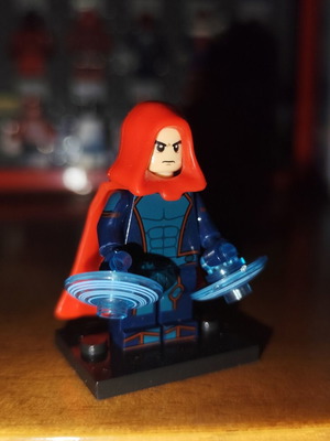 Wiccan Marvel Comics minifigure with accessories