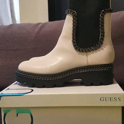 Guess ankle boots cream new in box