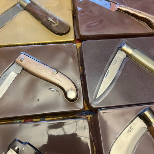 Hachette Fascioli knife collection used with certificate