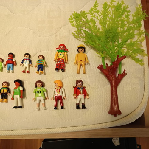 Φιγούρες Playmobil σαν καινούργιες, πακέτο 19 με αξεσουάρ και αστυνομική μηχανή