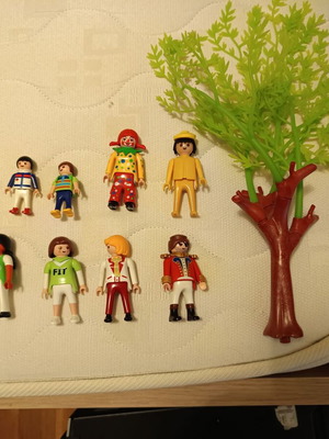 Φιγούρες Playmobil σαν καινούργιες, πακέτο 19 με αξεσουάρ και αστυνομική μηχανή
