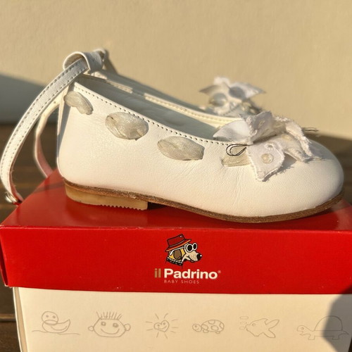 White leather baby shoes size 21 for girl new
