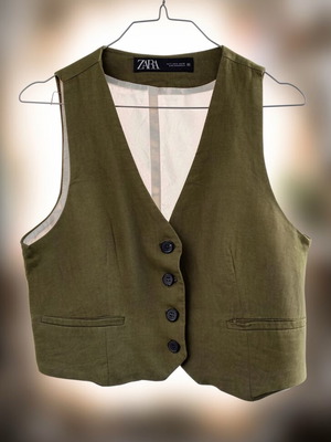 Zara sleeveless vest size small khaki like new