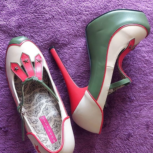 Bordello collectible pumps size 40, army theme costume