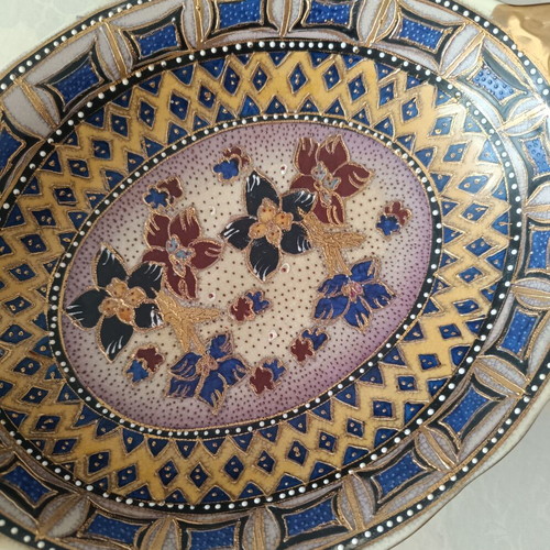 Vintage Asian ceramic deep serving plate handpainted, like new, Satsuma style