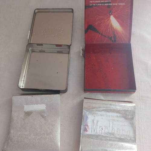 Συλλεκτικές κασετίνες Marlboro, σετ 2 (1 μεταλλική & 1 χαρτονένια)