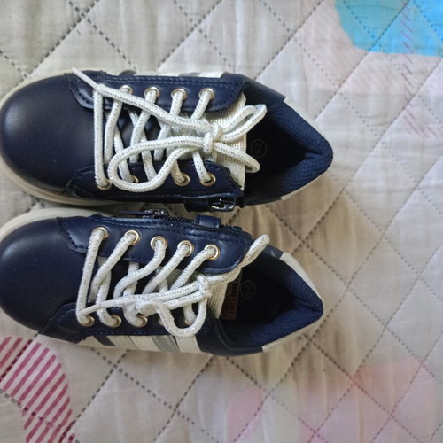 Boys shoes size 26