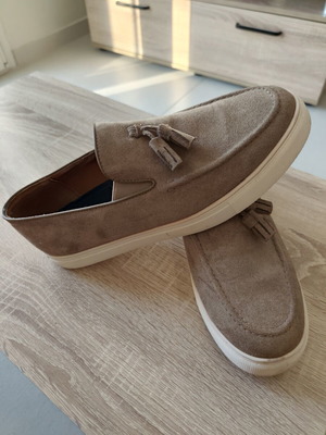 Elong men's shoes size 42 beige like new