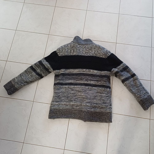 Knitted cardigan used, size M, black and grey