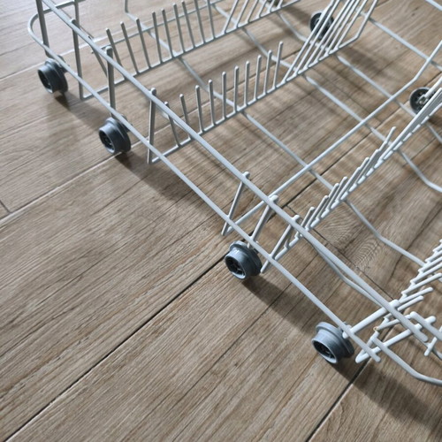 Indesit dishwasher basket used, lower rack