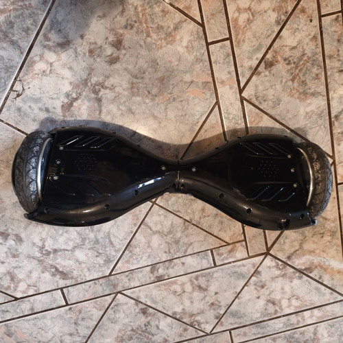 Lexgo Electric Hoverboard 6.5" used, black with gold, no charger