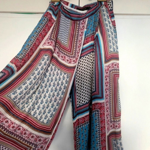 Zara pants new, colorful, size XS