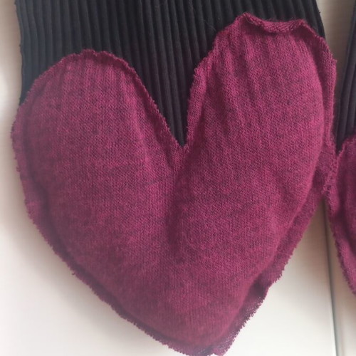 Knitted scarf with burgundy heart ends, 1.90 m