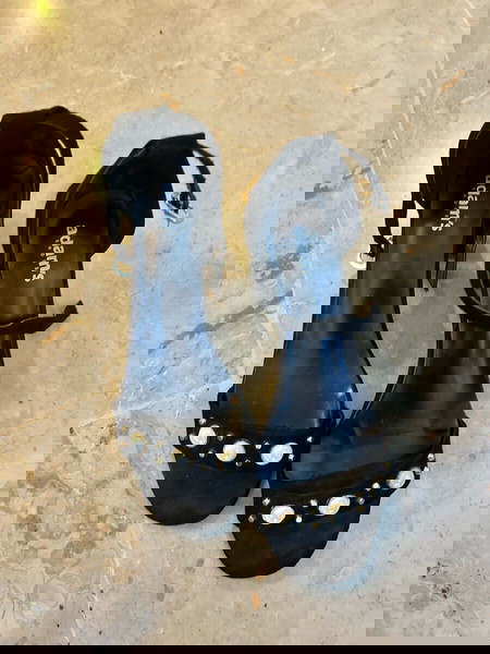 Μαύρο πέδιλο με πέρλες Adam’s shoes 37