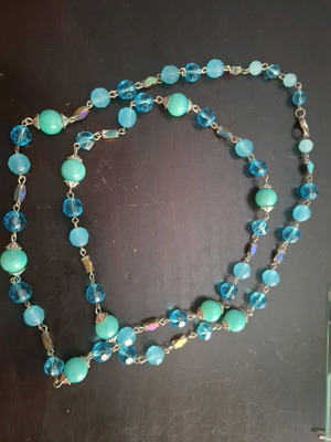 Long necklace blue color like new