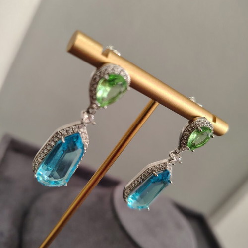 Platinum plated earrings with zircon stones like new
