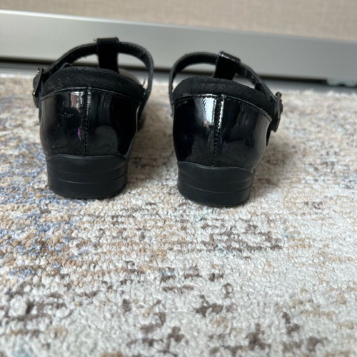 Clarks Ballerina Shoes Size 28 Used Black Patent Leather With Low Heel
