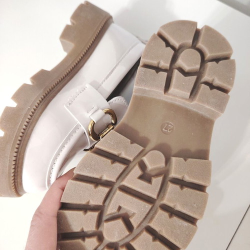 Patent leather loafers for girls, beige, size 27